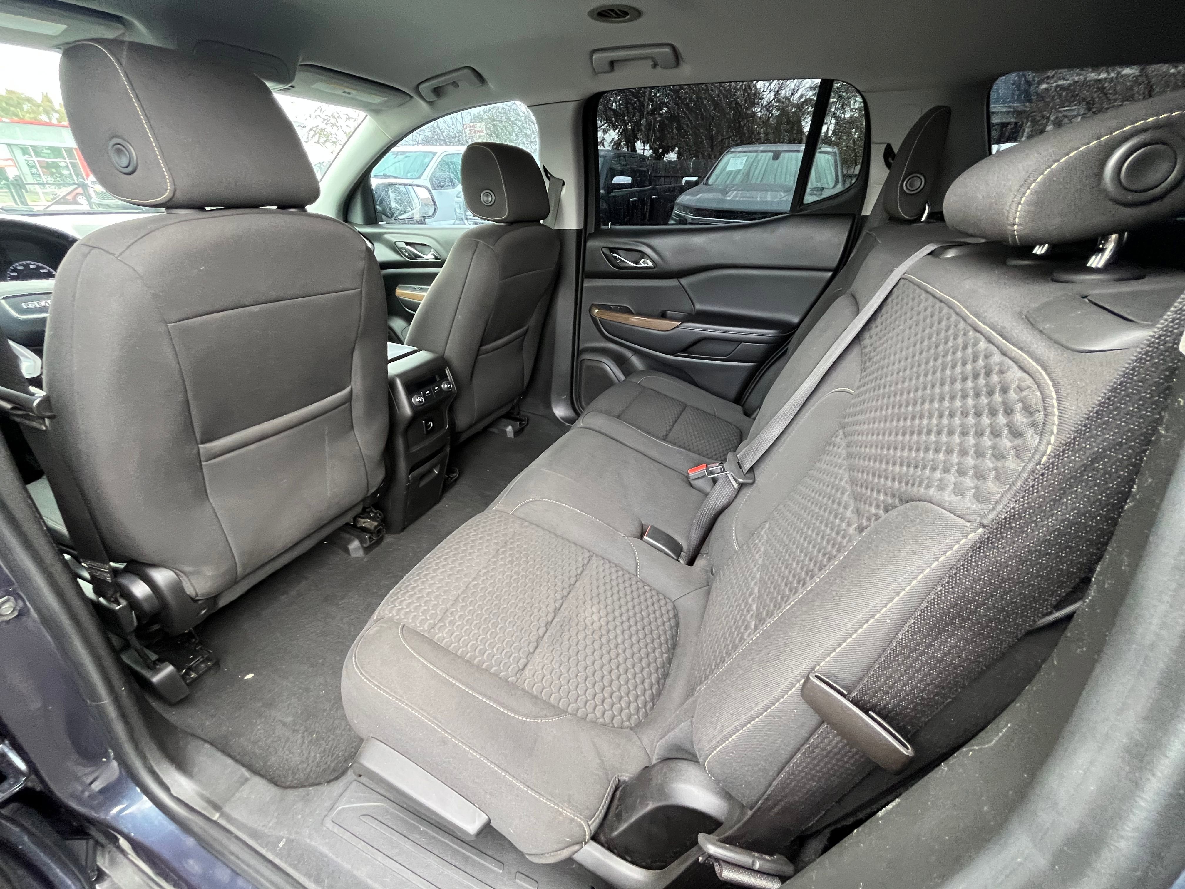 Vehicle image 27 of 66