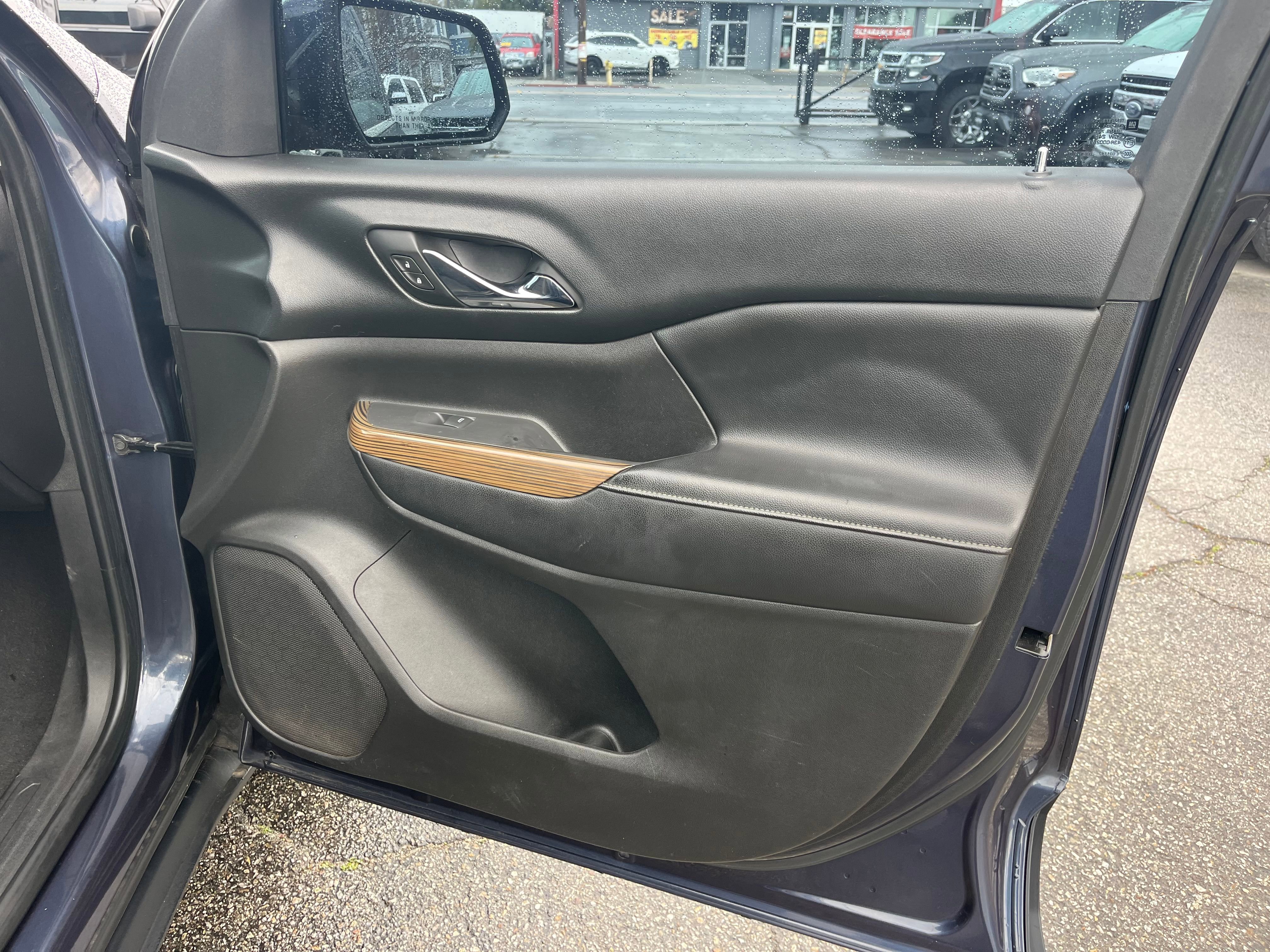 Vehicle image 56 of 66