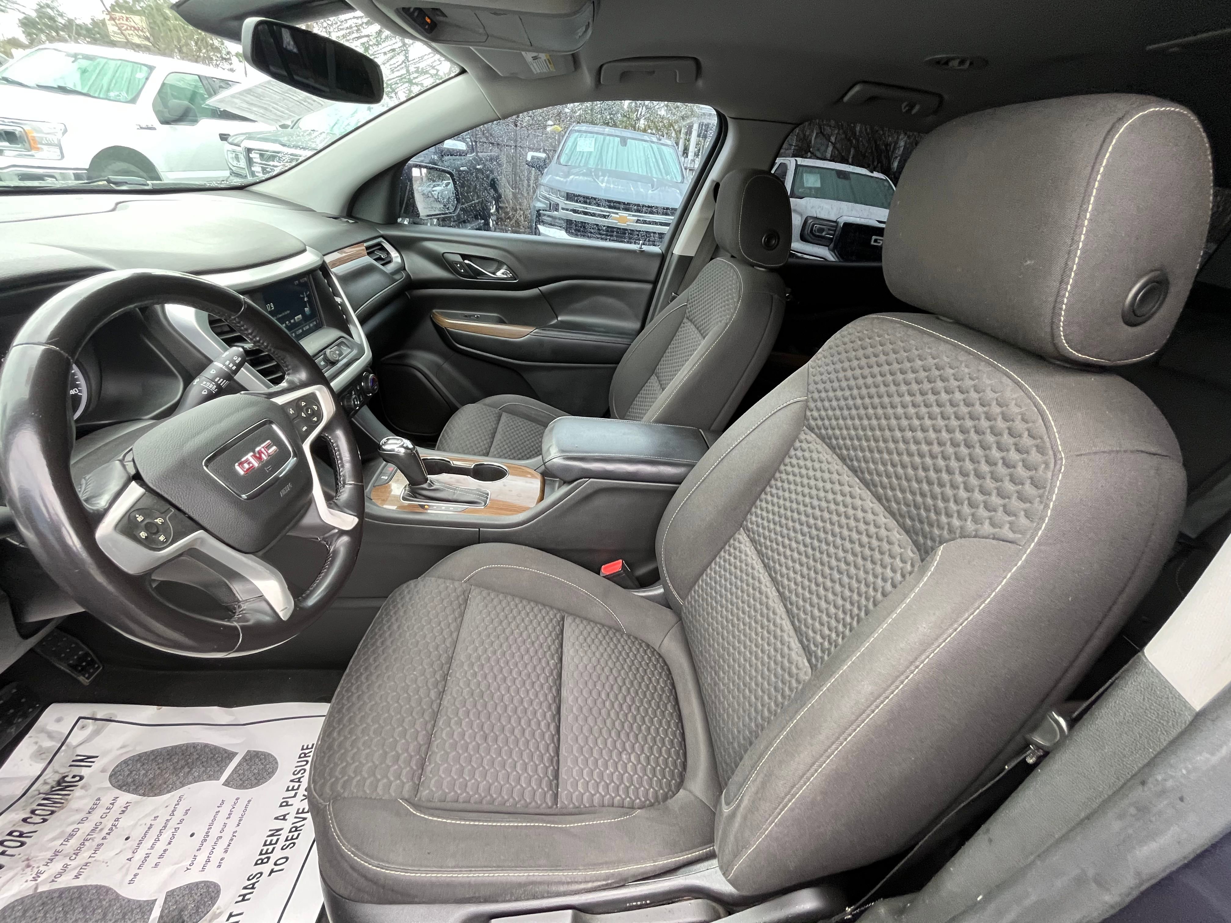 Vehicle image 40 of 66