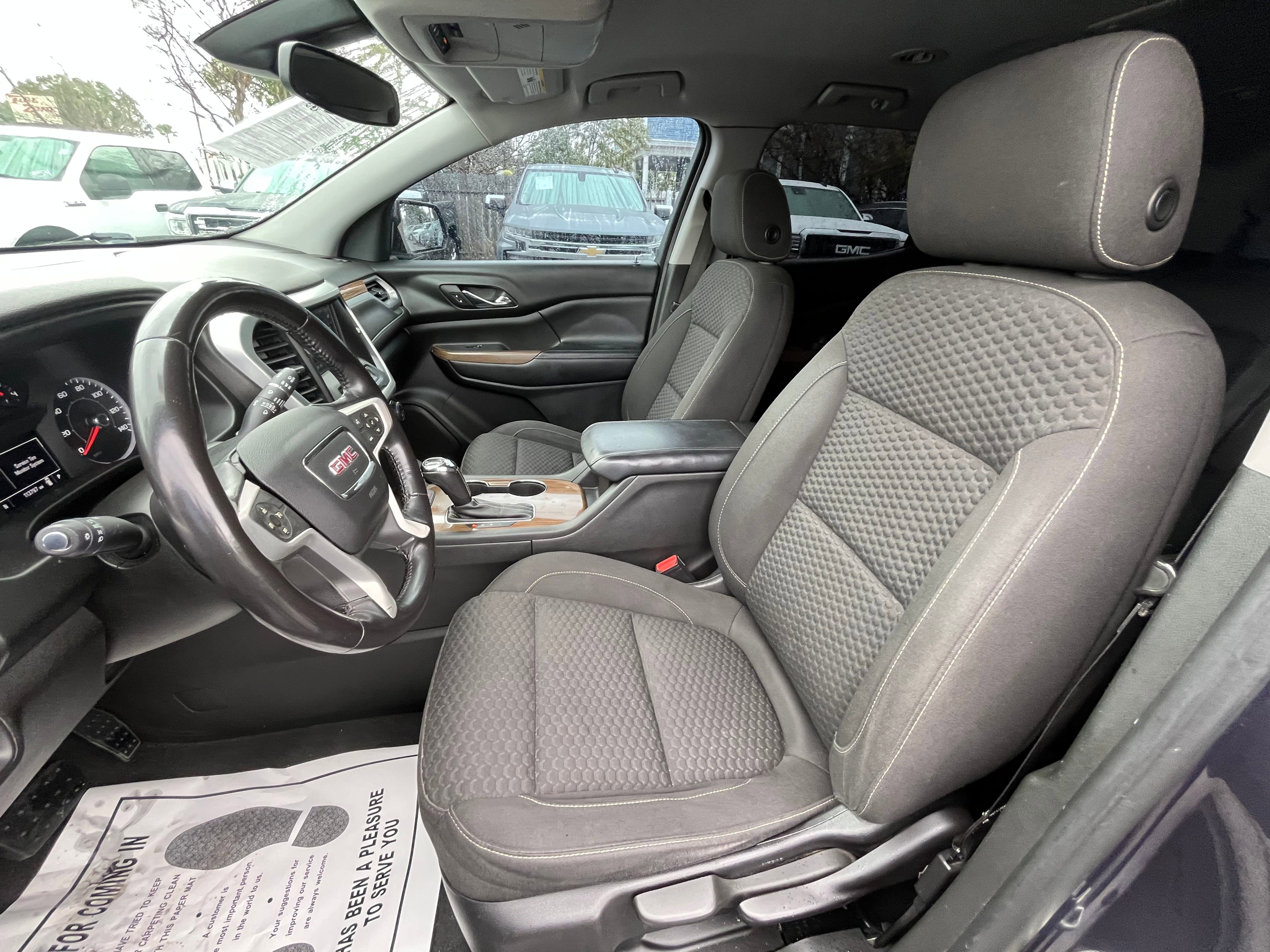 Vehicle image 37 of 66