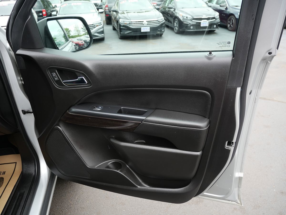 Vehicle image 24 of 35