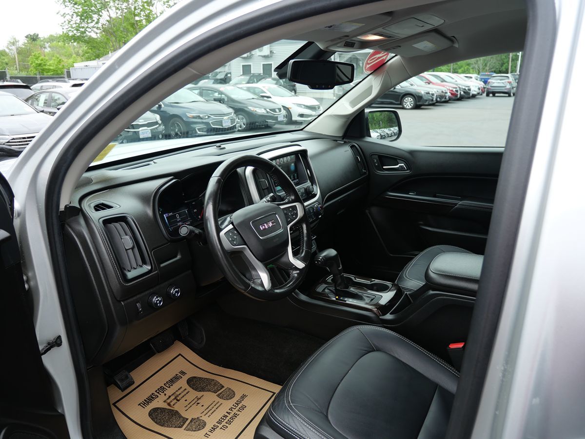 Vehicle image 9 of 35