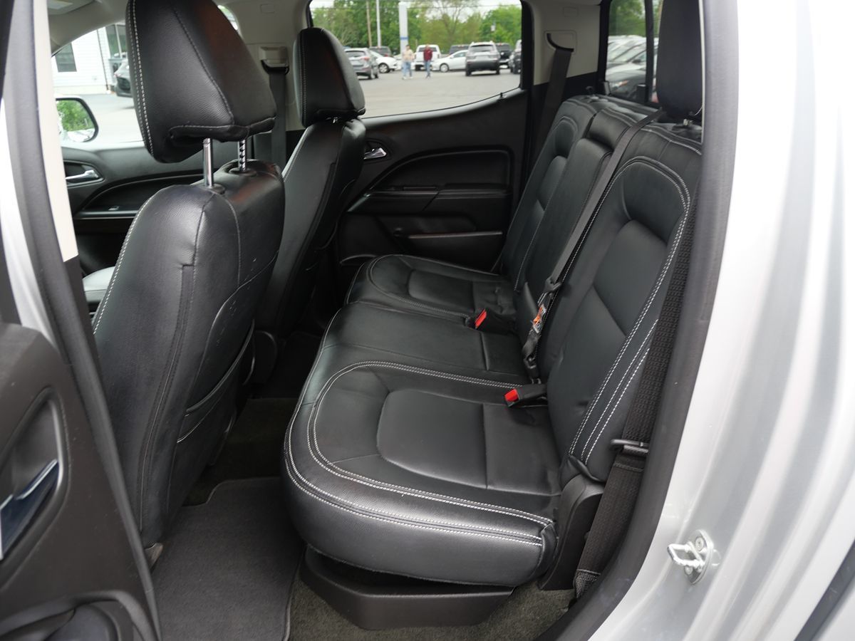Vehicle image 29 of 35