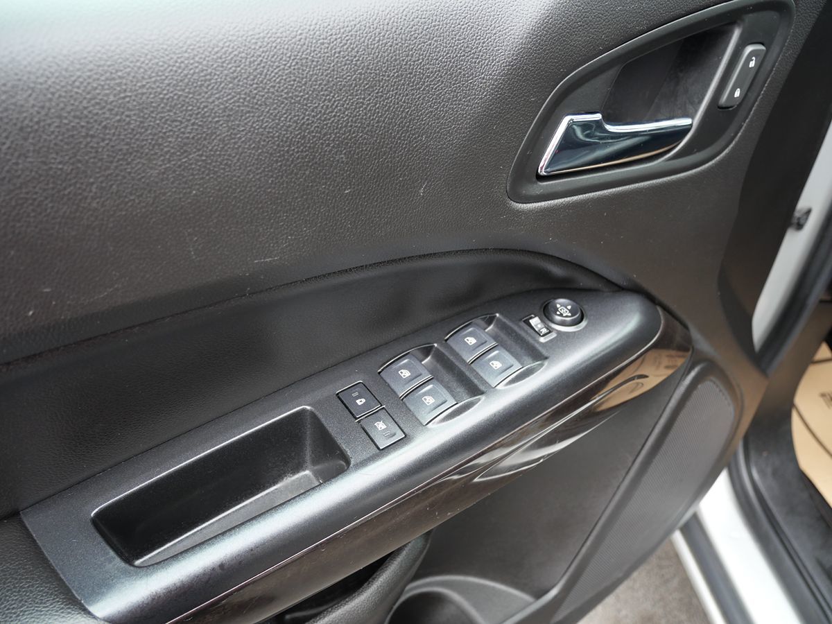 Vehicle image 12 of 35