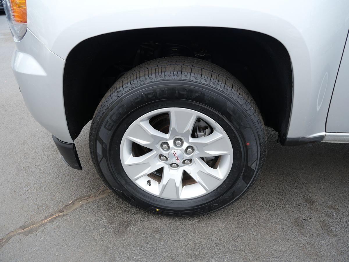Vehicle image 32 of 35