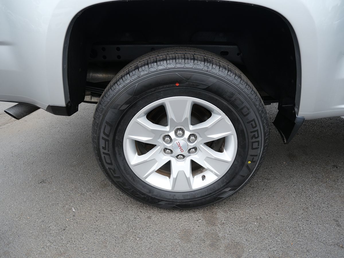 Vehicle image 34 of 35
