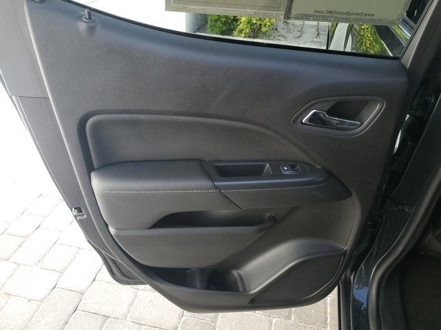 Vehicle image 24 of 28