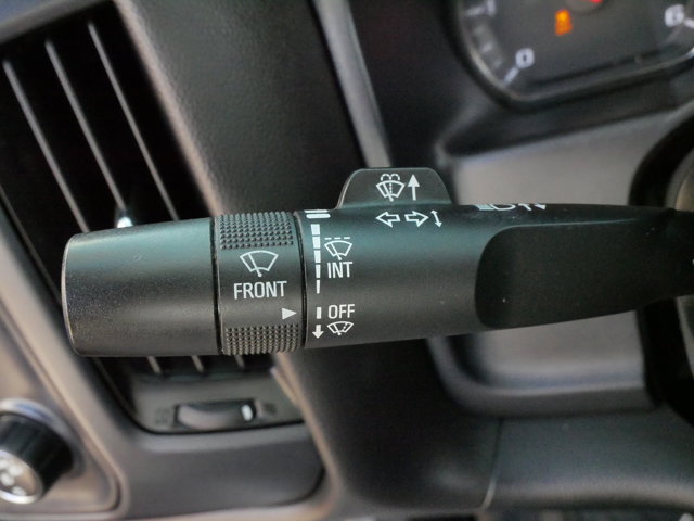 Vehicle image 25 of 35