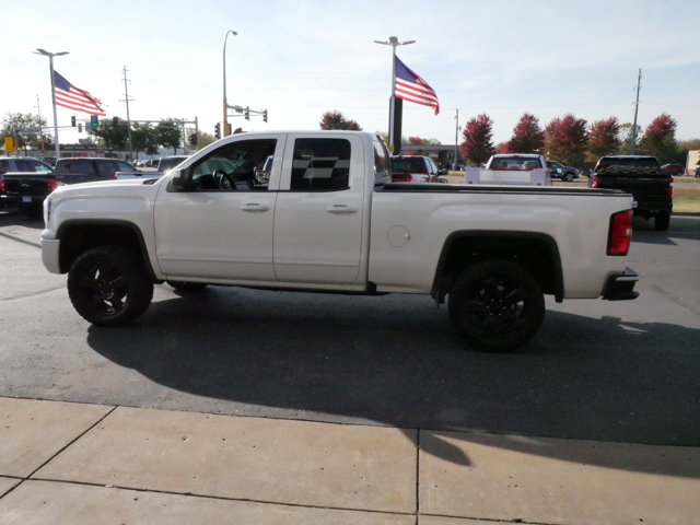 Vehicle image 7 of 35