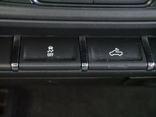 Vehicle image 18 of 35