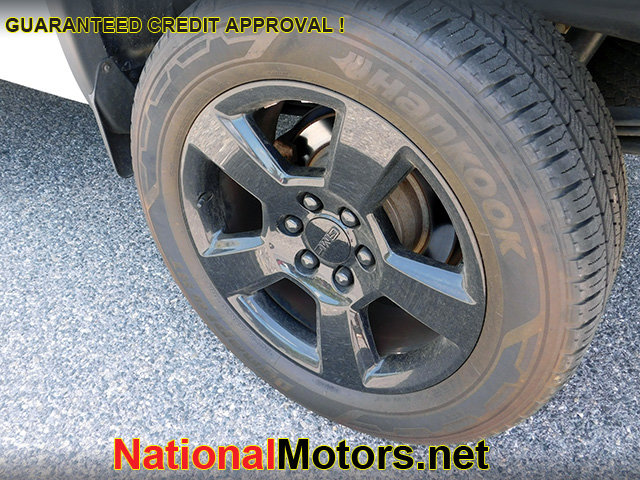 Vehicle image 4 of 9
