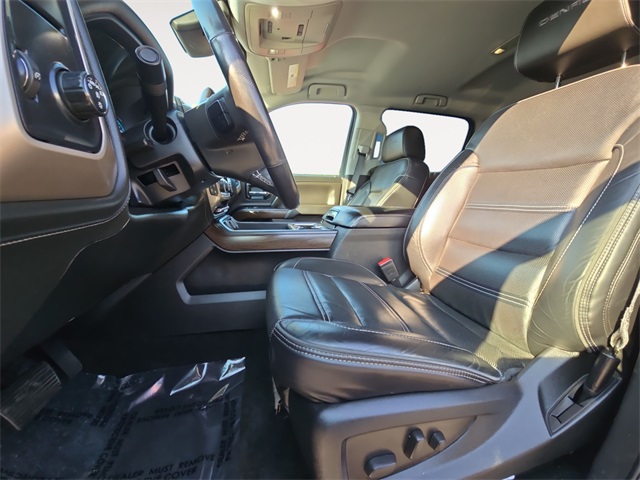 Vehicle image 19 of 35