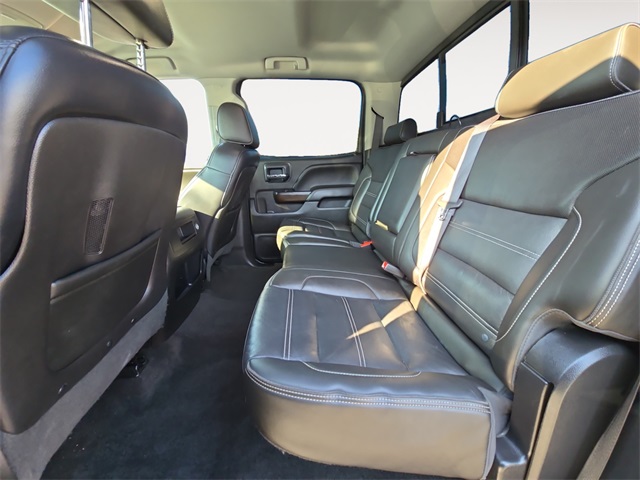 Vehicle image 18 of 35