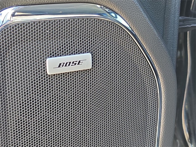 Vehicle image 30 of 35