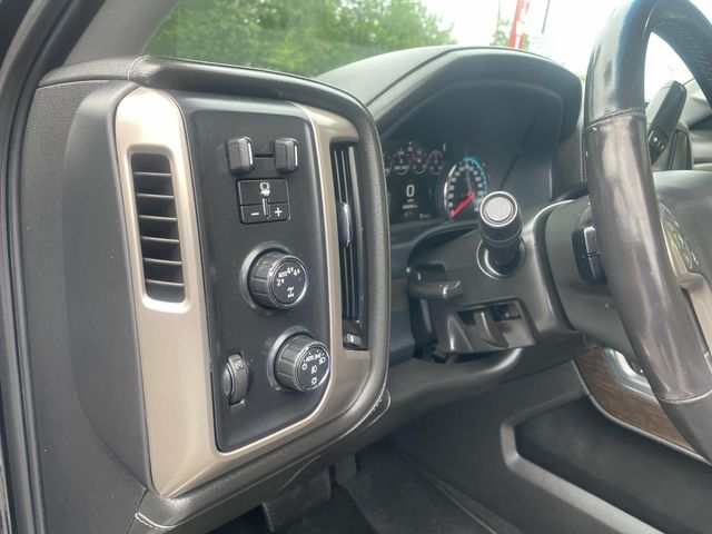 Vehicle image 24 of 45