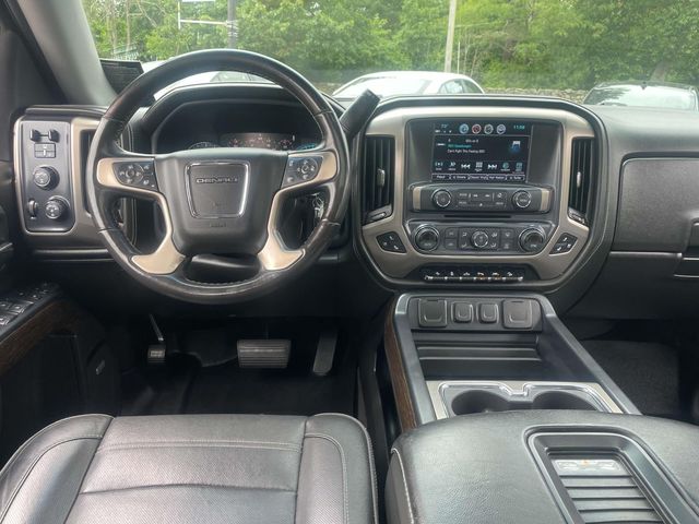 Vehicle image 17 of 45