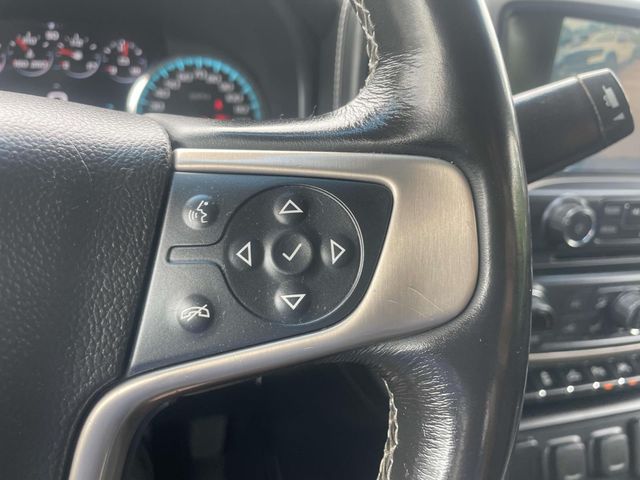 Vehicle image 33 of 45