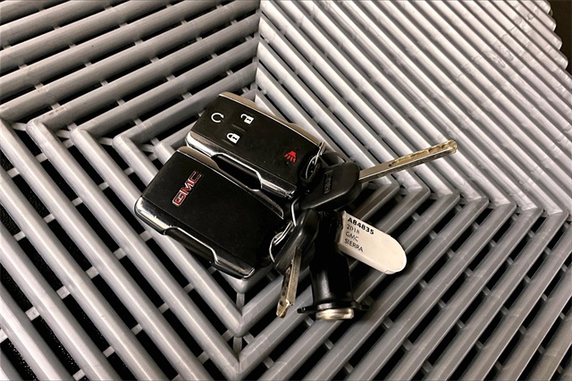 2018 GMC Sierra 1500 Denali Image 30 of 38