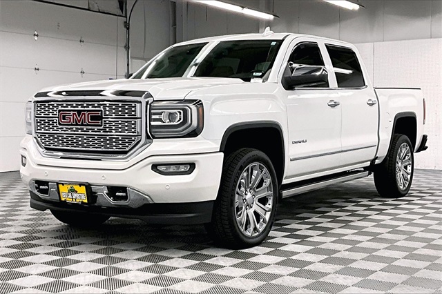2018 GMC Sierra 1500 Denali Image 1 of 38