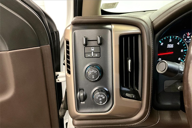 2018 GMC Sierra 1500 Denali Image 25 of 38