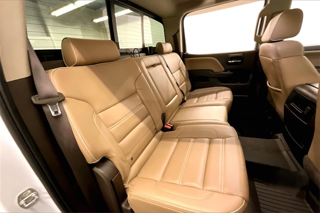 2018 GMC Sierra 1500 Denali Image 10 of 38