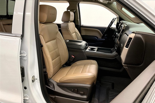 2018 GMC Sierra 1500 Denali Image 11 of 38
