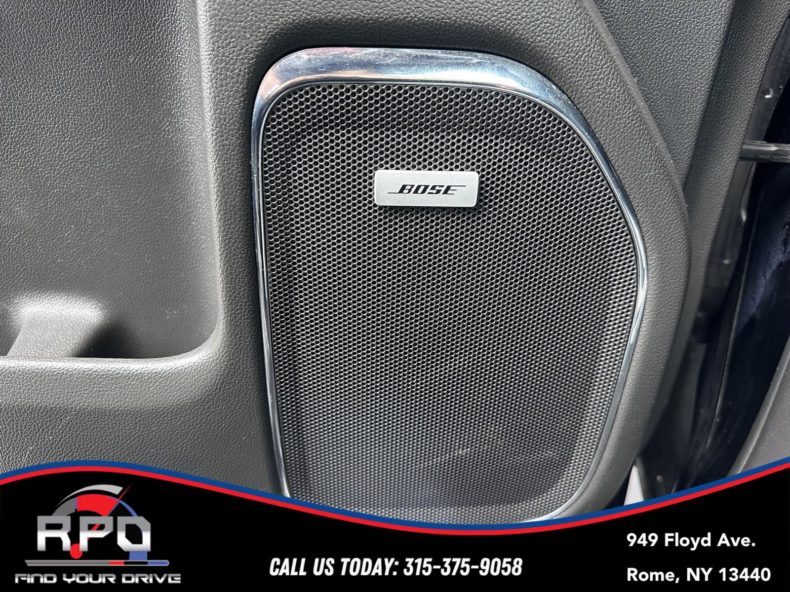 Vehicle image 22 of 33