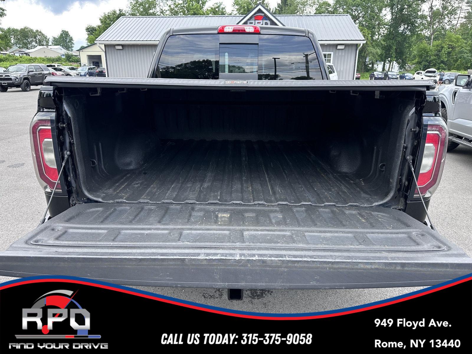 Vehicle image 32 of 33