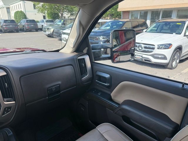 Vehicle image 22 of 46