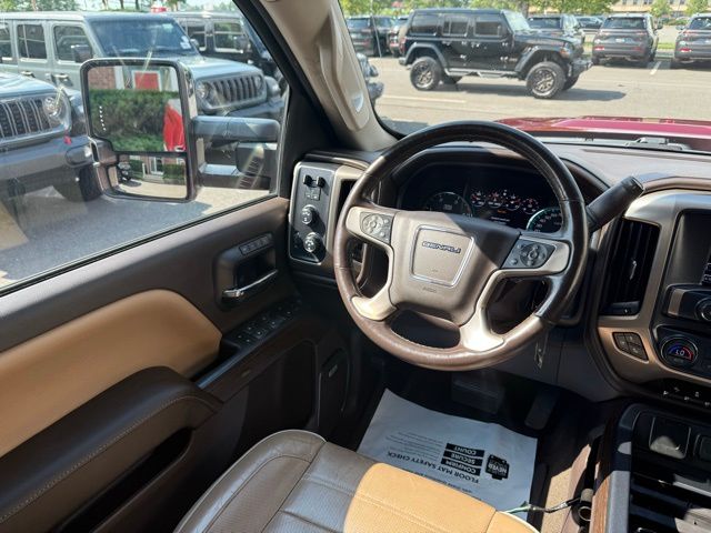 Vehicle image 21 of 46