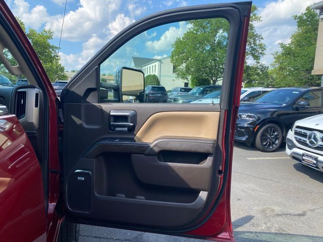 Vehicle image 24 of 46