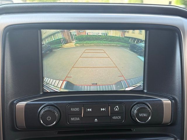 Vehicle image 26 of 46