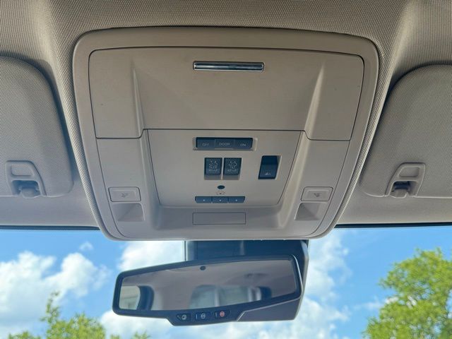 Vehicle image 42 of 46