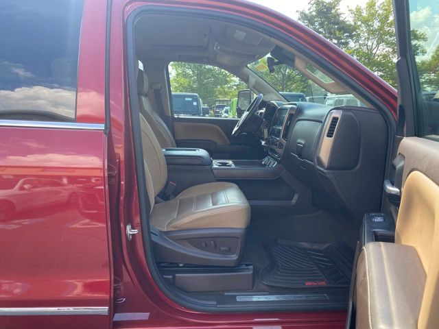 Vehicle image 17 of 46