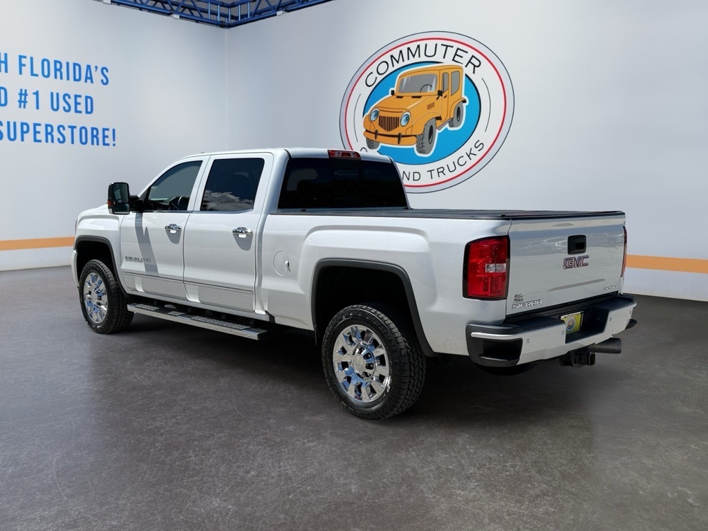 2018 GMC Sierra 2500HD Denali Image 7 of 22