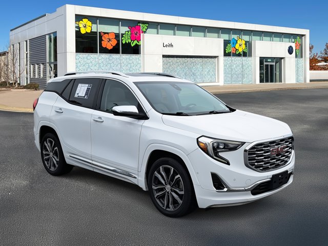 2018 GMC Terrain Denali Image 3 of 34