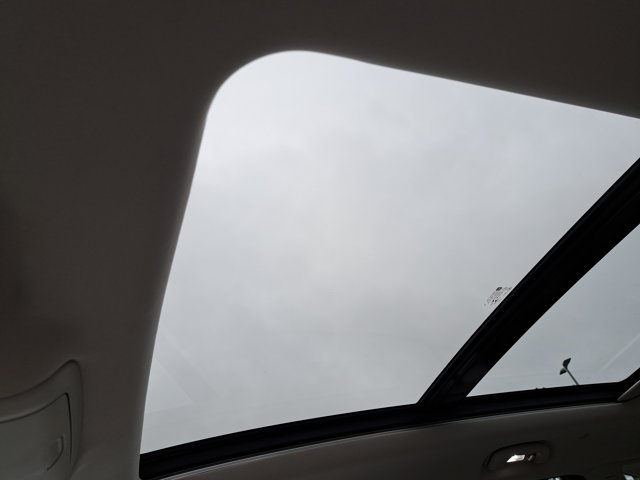 2018 GMC Terrain Denali Image 17 of 34