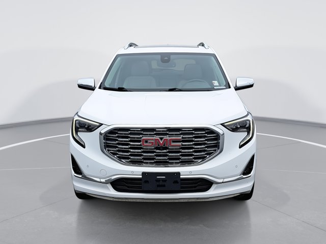 2018 GMC Terrain Denali Image 2 of 34