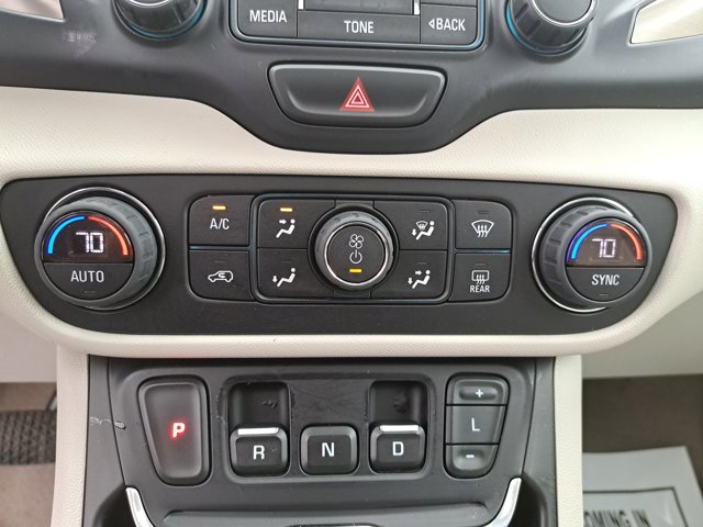 2018 GMC Terrain Denali Image 27 of 34