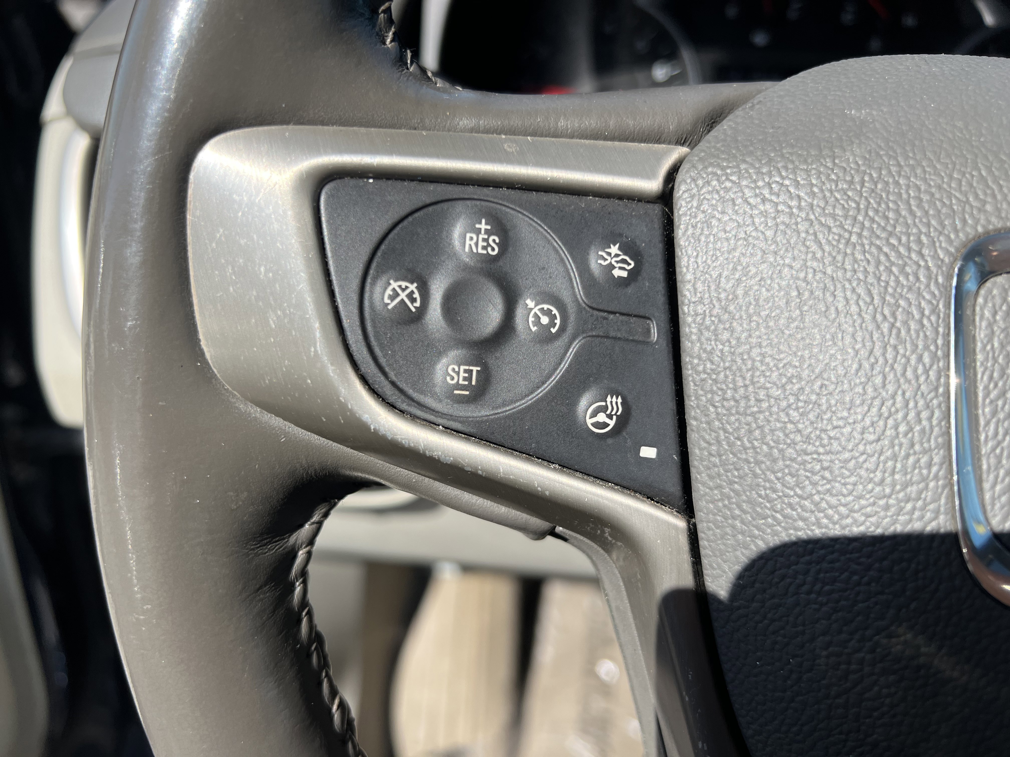 2018 GMC Terrain Denali Image 27 of 35