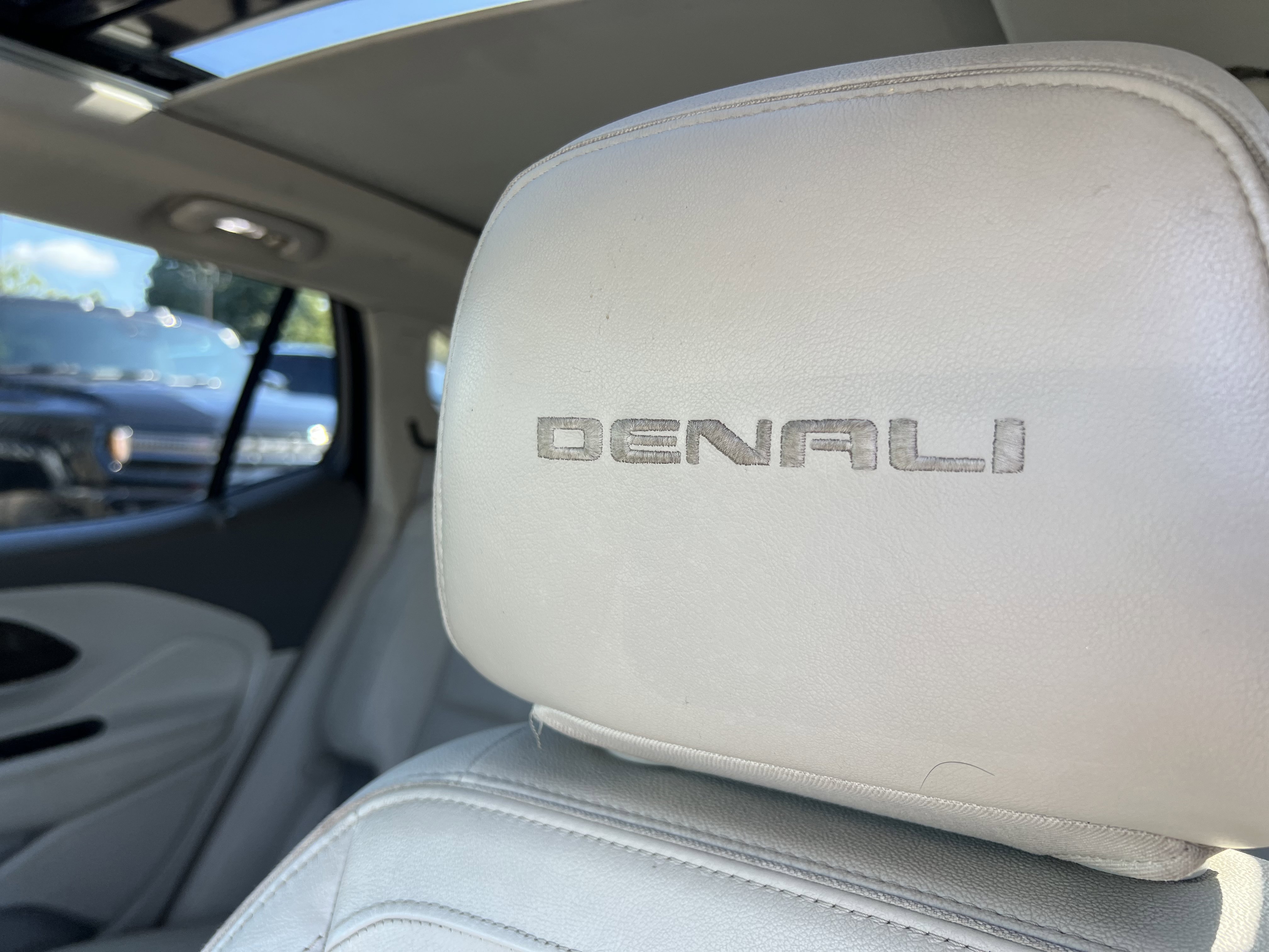 2018 GMC Terrain Denali Image 31 of 35
