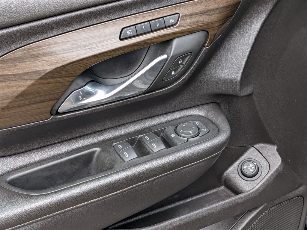 2018 GMC Terrain Denali Image 25 of 34