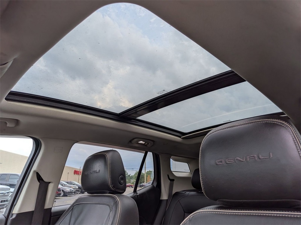 2018 GMC Terrain Denali Image 19 of 34