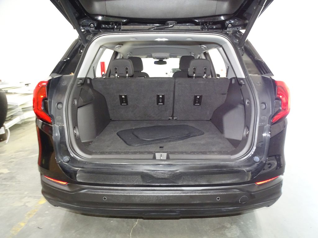 Vehicle image 10 of 37