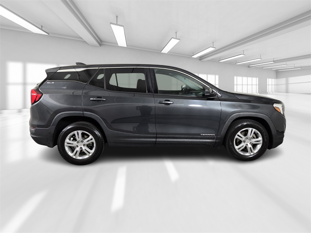 Vehicle image 3 of 32
