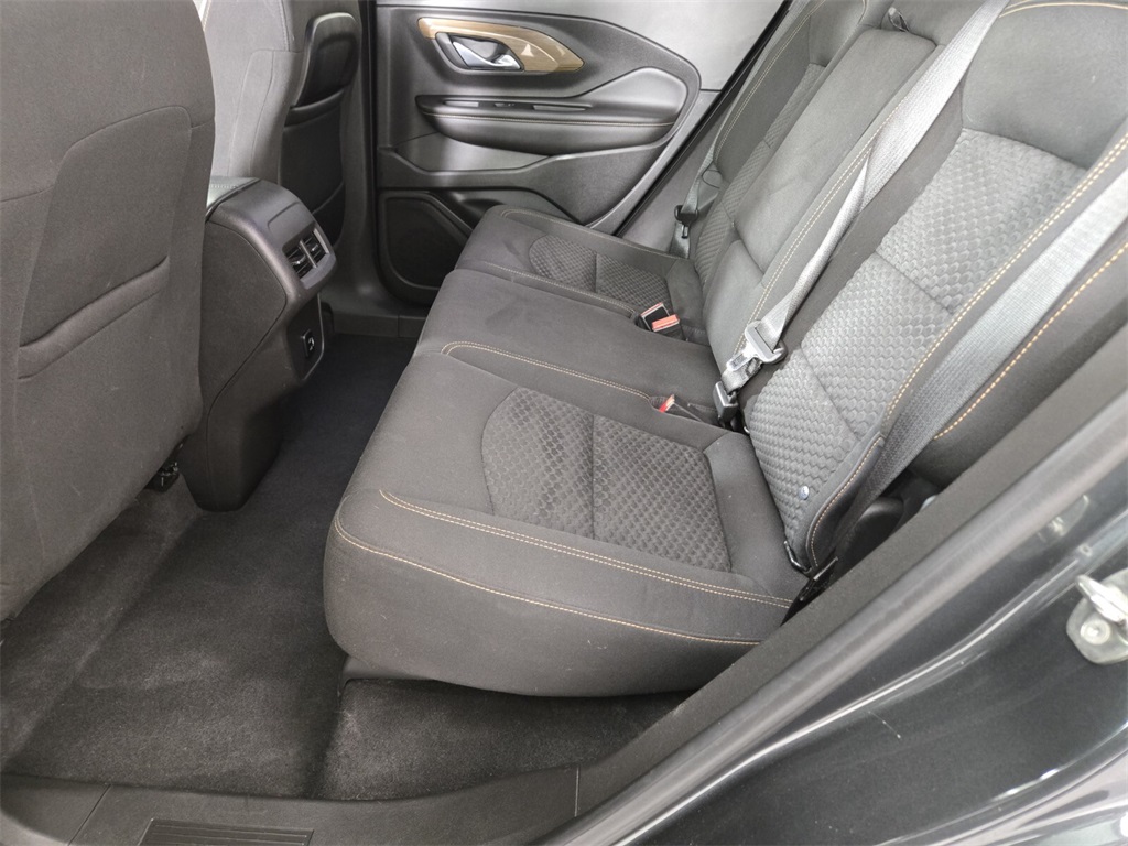 Vehicle image 15 of 32