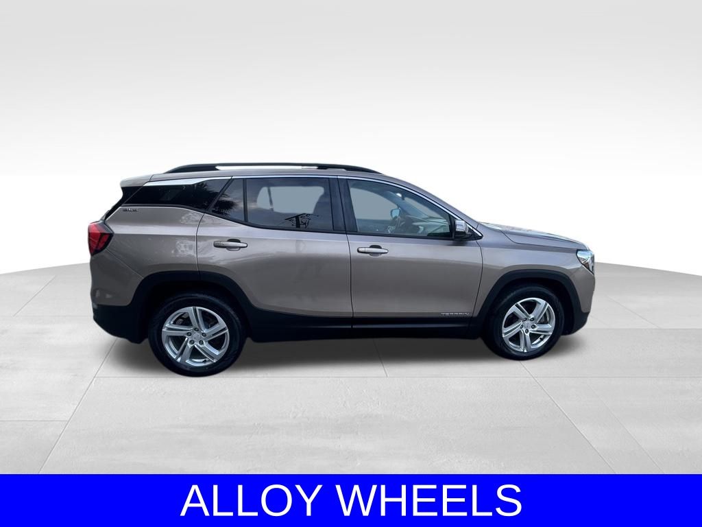 Vehicle image 4 of 44