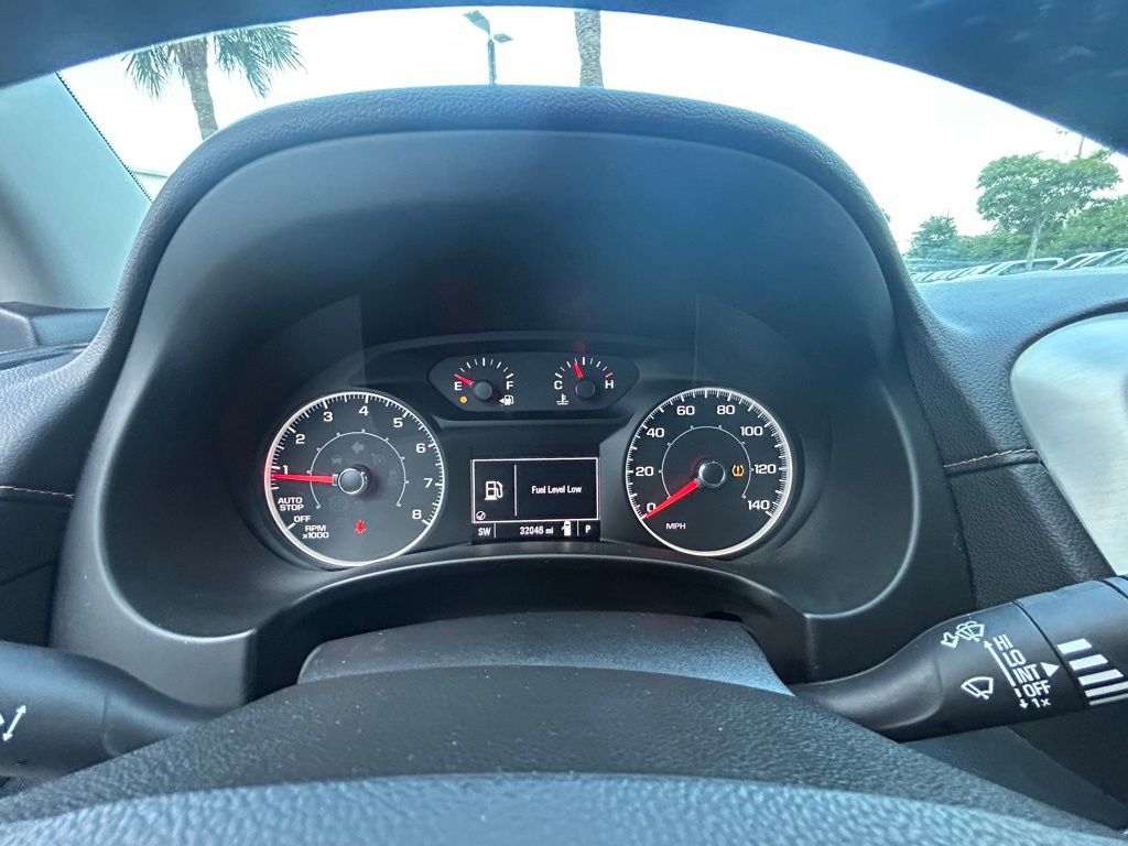 Vehicle image 41 of 44