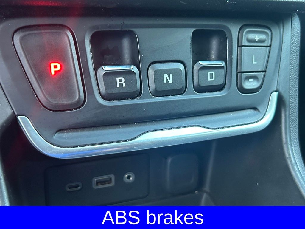 Vehicle image 14 of 44