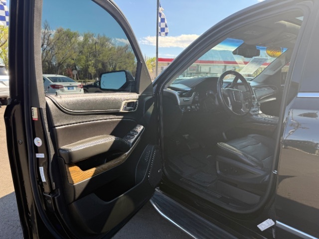 Vehicle image 35 of 37